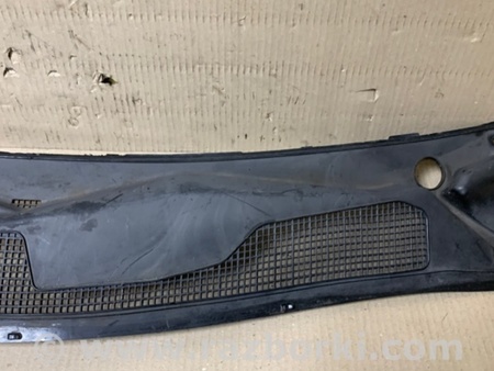 ФОТО Пластик под лобовое стекло (Жабо) для Toyota Highlander (01-07) Киев