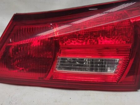 ФОТО Фонарь задний внутренний для Lexus IS250/350 (06-12) Киев