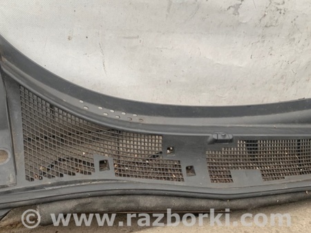 ФОТО Пластик под лобовое стекло (Жабо) для Nissan Juke (10-19) Киев