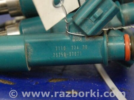 ФОТО Форсунка топливная для Toyota Prius 20 Киев