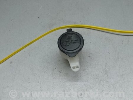 ФОТО Горловина бачка стеклоомывателя для Toyota Prius 30 (09-17) Киев