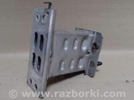ФОТО Кронштейн усилителя переднего бампера для Toyota Prius 30 (09-17) Киев