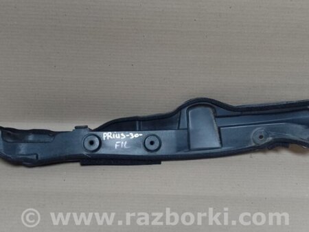 ФОТО Пыльник крыла для Toyota Prius 30 (09-17) Киев