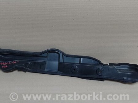 ФОТО Пыльник крыла для Toyota Prius 30 (09-17) Киев