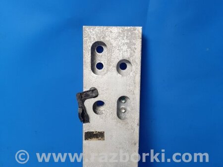 ФОТО Усилитель переднего бампера для Toyota Prius 30 (09-17) Киев