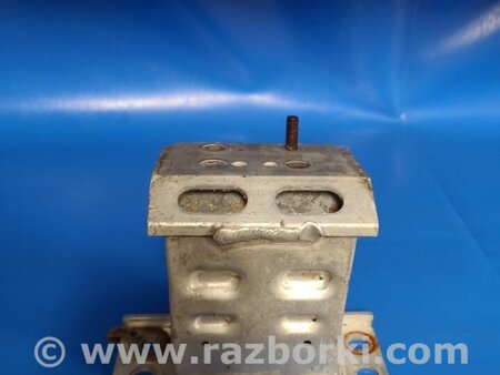 ФОТО Кронштейн усилителя переднего бампера для Toyota Prius 30 (09-17) Киев
