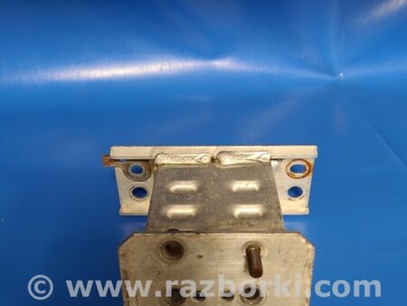 ФОТО Кронштейн усилителя переднего бампера для Toyota Prius 30 (09-17) Киев