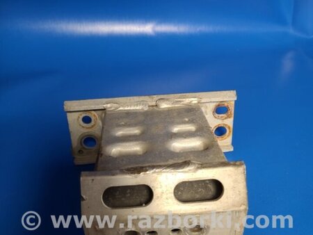 ФОТО Кронштейн усилителя переднего бампера для Toyota Prius 30 (09-17) Киев
