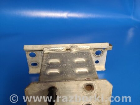 ФОТО Кронштейн усилителя переднего бампера для Toyota Prius 30 (09-17) Киев