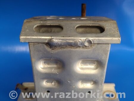 ФОТО Кронштейн усилителя переднего бампера для Toyota Prius 30 (09-17) Киев