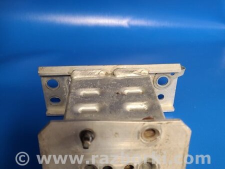 ФОТО Кронштейн усилителя переднего бампера для Toyota Prius 30 (09-17) Киев
