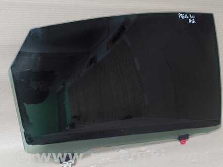 ФОТО Стекло двери для Toyota Prius 30 (09-17) Киев