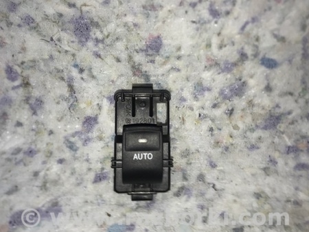 ФОТО Кнопка стеклоподьемника для Toyota Prius 30 (09-17) Киев