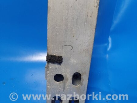 ФОТО Усилитель переднего бампера для Toyota Prius 30 (09-17) Киев
