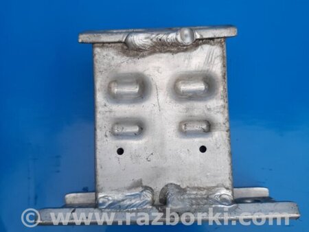 ФОТО Кронштейн усилителя переднего бампера для Toyota Prius 30 (09-17) Киев