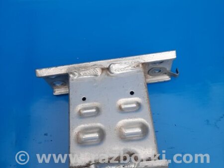 ФОТО Кронштейн усилителя переднего бампера для Toyota Prius 30 (09-17) Киев