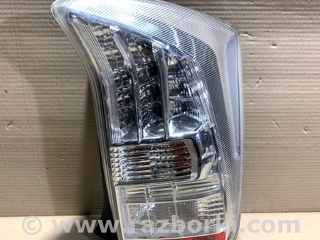 ФОТО Фонарь задний наружный для Toyota Prius 30 (09-17) Киев