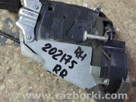 ФОТО Замок двери для Toyota Prius 30 (09-17) Киев