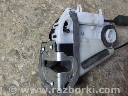 ФОТО Замок двери для Toyota Prius 30 (09-17) Киев