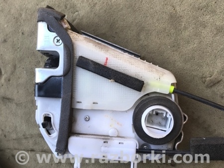 ФОТО Замок двери для Toyota Prius 30 (09-17) Киев