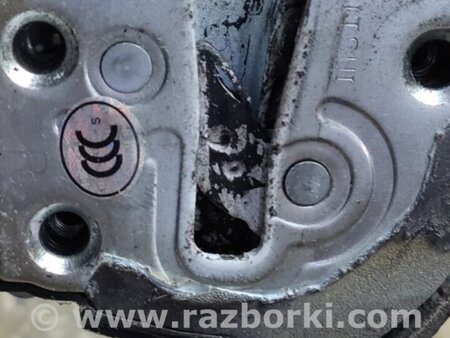ФОТО Замок двери для Toyota Prius 30 (09-17) Киев
