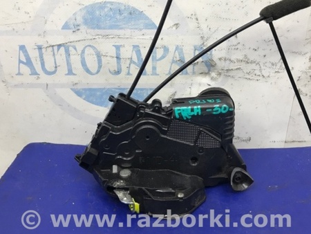 ФОТО Замок двери для Toyota Prius 30 (09-17) Киев
