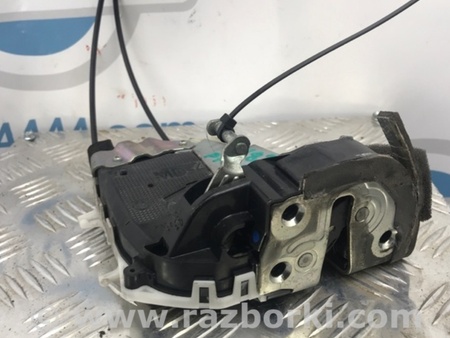 ФОТО Замок двери для Toyota Prius 30 (09-17) Киев