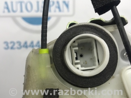 ФОТО Замок двери для Toyota Prius 30 (09-17) Киев