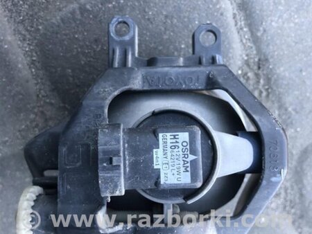 ФОТО Противотуманная фара для Toyota Prius 30 (09-17) Киев