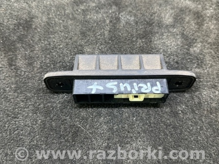 ФОТО Кнопка открывания багажника наружная для Toyota Prius Plus (11-14) Киев