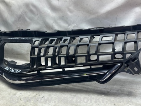 ФОТО Решетка радиатора для Toyota Prius Plus (11-14) Киев