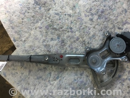 ФОТО Стеклоподъемник для Toyota Prius Plus (11-14) Киев