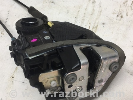 ФОТО Замок двери для Toyota Prius Plus (11-14) Киев