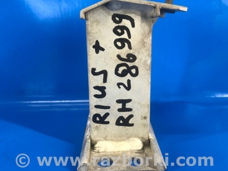 ФОТО Кронштейн усилителя переднего бампера для Toyota Prius Plus (11-14) Киев