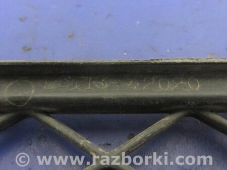 ФОТО Решетка переднего бампера для Toyota RAV-4 (00-05) Киев