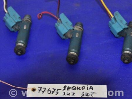 ФОТО Форсунка топливная для Toyota Sequoia (01-07) Киев