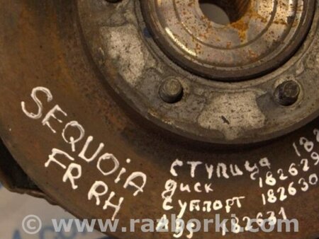 ФОТО Кулак поворотный для Toyota Sequoia (01-07) Киев
