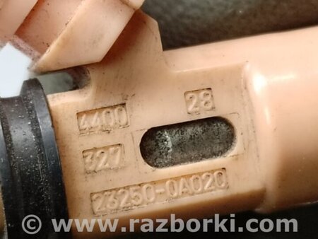 ФОТО Форсунка топливная для Toyota Sienna (03-10) Киев