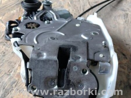 ФОТО Замок двери боковой для Toyota Sienna (11-16) Киев