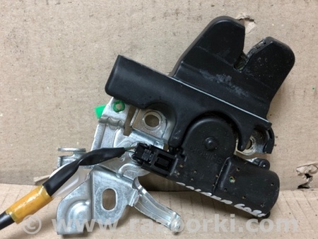 ФОТО Замок крышки багажника для Toyota Solara Киев