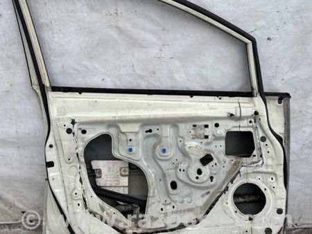 ФОТО Дверь для Nissan Tiida/Versa C11 Киев
