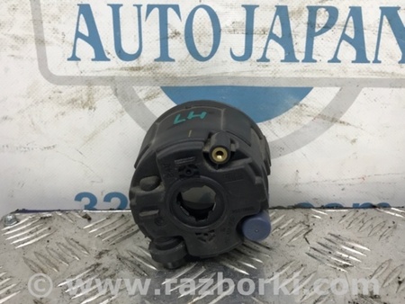 ФОТО Противотуманная фара для Nissan Tiida/Versa C11 Киев
