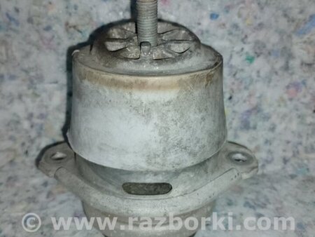 ФОТО Подушка для Volkswagen Touareg  (10-17) Киев