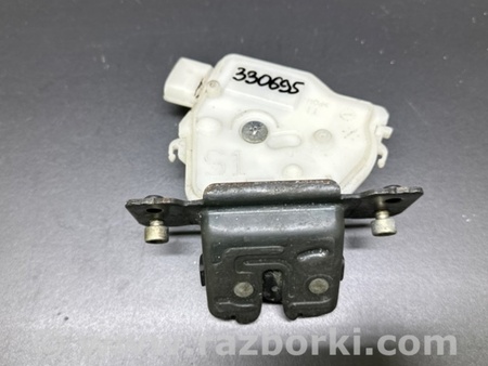 ФОТО Замок крышки багажника для Toyota Yaris (15-20) Киев