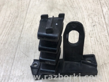 ФОТО Кронштейн бампера переднего для Audi (Ауди) A4 B9 - 8W2, 8W5 (06.2015-...) Киев