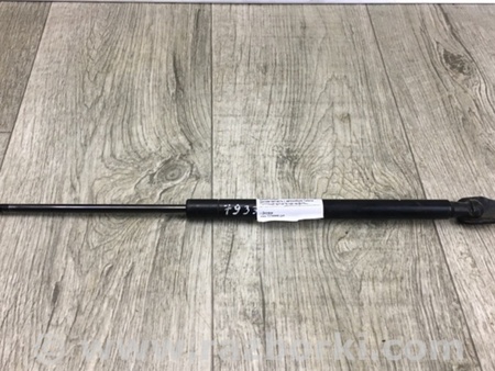 ФОТО Амортизатор крышки багажника для Toyota Auris E150 (10.2006-11.2012) Киев