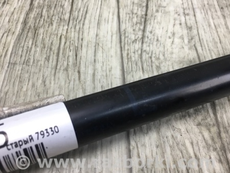 ФОТО Амортизатор крышки багажника для Toyota Auris E150 (10.2006-11.2012) Киев