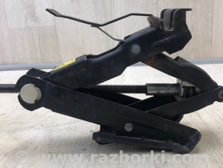 ФОТО Домкрат для Volkswagen Beetle A5 5C1 (09.2011-11.2016) Киев