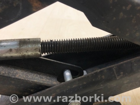 ФОТО Домкрат для Volkswagen Beetle A5 5C1 (09.2011-11.2016) Киев