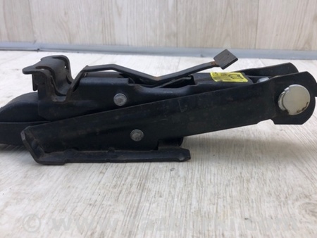 ФОТО Домкрат для Volkswagen Beetle A5 5C1 (09.2011-11.2016) Киев